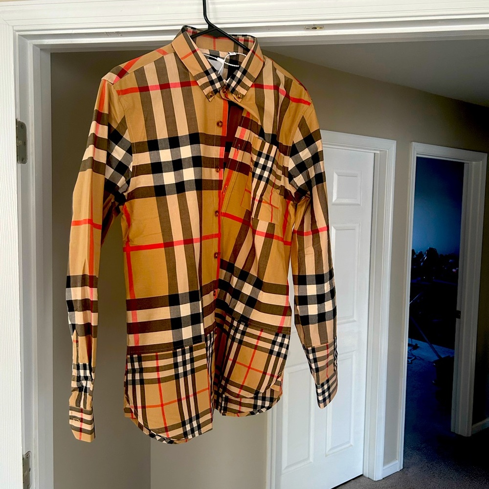Brand new Burberry button up large slim fit